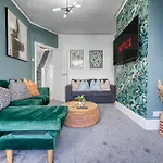 3 Bed Stunning Design Townhouse Retreat In Southsea, Sleeps 8, Chic And Spacious - By Blue Puffin Stays