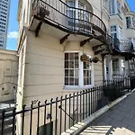 Two Top Central Beach Studios - Also Book 5 Days Get 1 Free Boat Or Sauna Experience