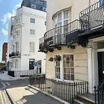 Two Top Central Beach Studios - Also Book 5 Days Get 1 Free Boat Or Sauna Experience