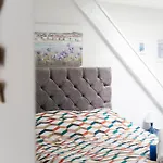 Palace Surf Lodge