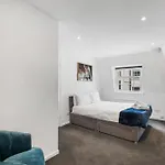Queens Place - 1 Bedroom Apartment