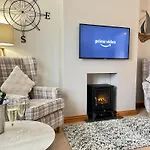 North Cottage 2
