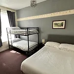 Alondra Hotel