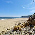 4 Bed In Seaview 87155