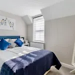 Stylish Poole Townhouse
