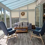 Panorama House - 400M From Sandbanks Beach