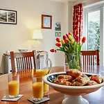 3 Bed In Eastbourne Ehc26