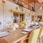6 Bed In Clovelly 1.5Mls S 91361