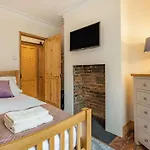 4 Bed In Hastings 85916