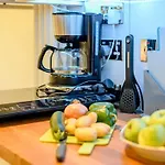 1 Bed In Highcliffe 90444