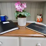 Vale Of Glamorgan - Cottage - Sleeps 4 - Parking
