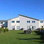 Croyde Bay Hotel Or Self Catering