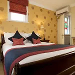 Clarence House B And B