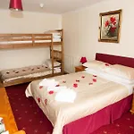 Roseberry Hotel