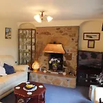 Goonearl Cottage Guest House