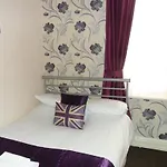 Lyric Hotel