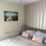 Luxury Victorian Cottage In Quiet Location By Town Centre And Quay - Log Fires - Full Virgin Tv Including Sport And Movies - Fibre Broadband - Dog Friendly