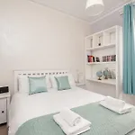 The Yeaman Place Residence