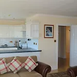 Corbyn Head Hotel
