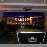 South Crest Hotel