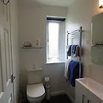 Hunters Lodge B And B