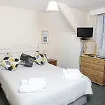 Overstream Guest House