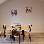 Castleton Gardens Apartments