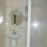 Limpert Bay Guest House