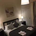 Nicolson'S Apartment 46