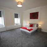 Hanover Street - Luxury City Apartment