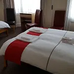 Marina B & B