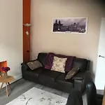 Liverpool Gidlow House Sleeps 8 - Infinity Apartments