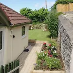 Walden Cottage - 28225