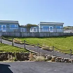 Whelk Cabin- 25062