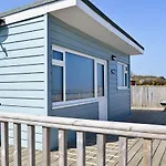 Whelk Cabin- 25062