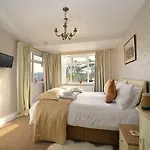 Glen View B & B