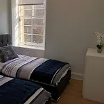 Lovely Flat In Morrison Street