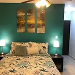 Fantastic & Cozy #8: Condo Close To The Beach