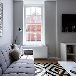 Californication - 2 Bed Apartment