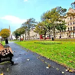 Palmeira Plaza Apartments