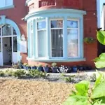 The Grosvenor View - Guest House