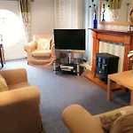 Fayvan Apartments