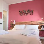 Leonardos Guest House