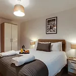 Base Serviced Apartments - Cumberland Apartments