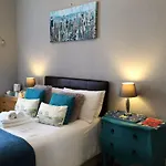 Sarnia Guest House (Adults Only)