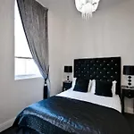 Ware Apart Hotel
