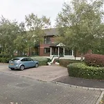 Ashleigh Manor