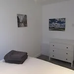 No 6 At 19 Ivanhoe - Large 2 Bed Near Sefton Park And Lark Lane