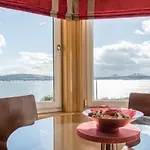 Bridge View House With Hot Tub