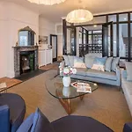 Woodyear House